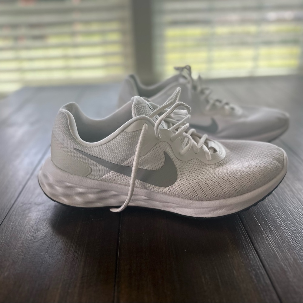 ⸻

🔥 For Sale: Nike Revolution 6 – Size 9.5 (Style Code: DC3728-100) 🔥